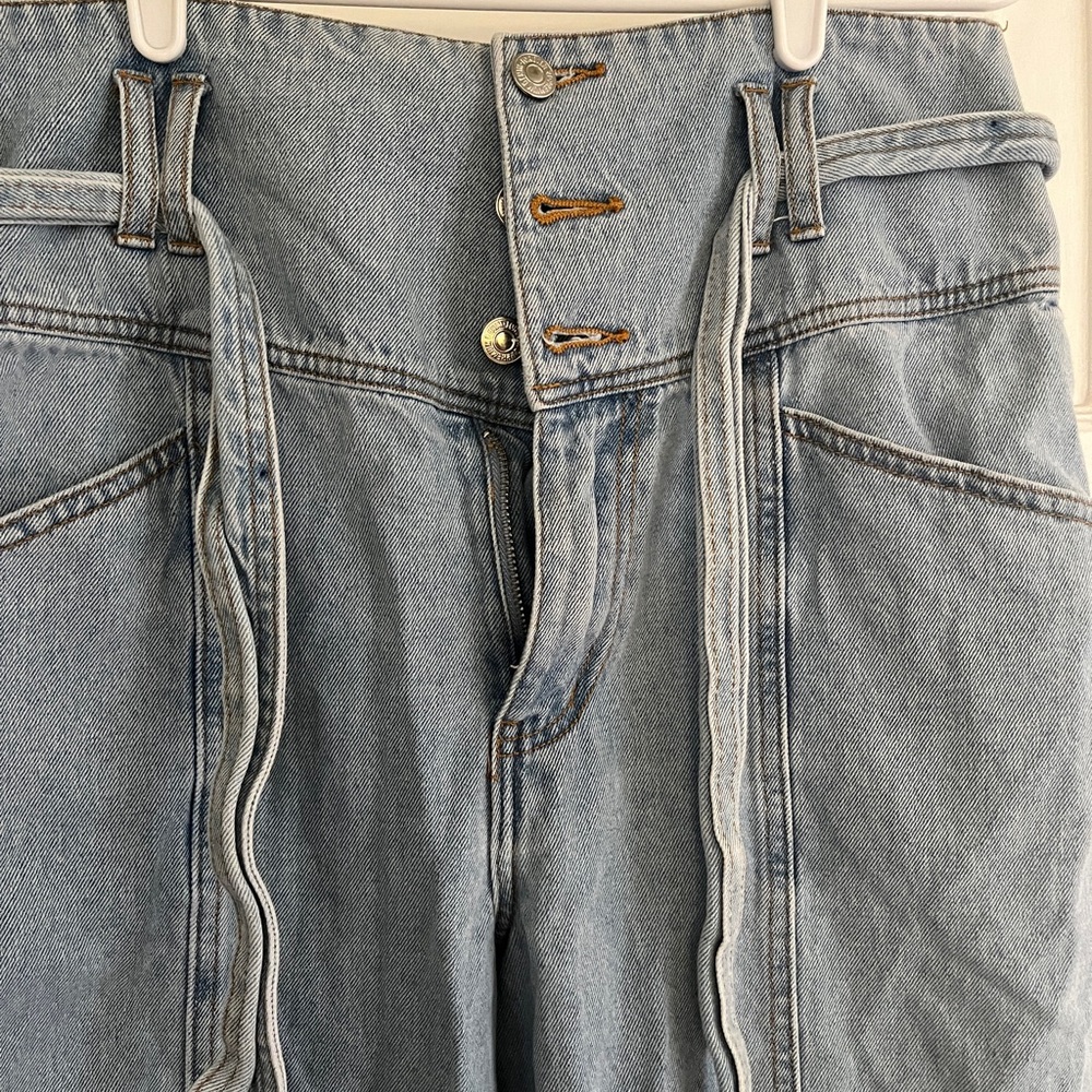 Forever 21 Belted Wide Leg Jeans - Light Blue - Picture 3 of 12